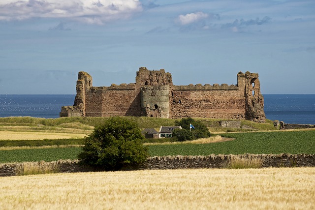 Tantallon Castle lothian Holiday Accommodation Guide