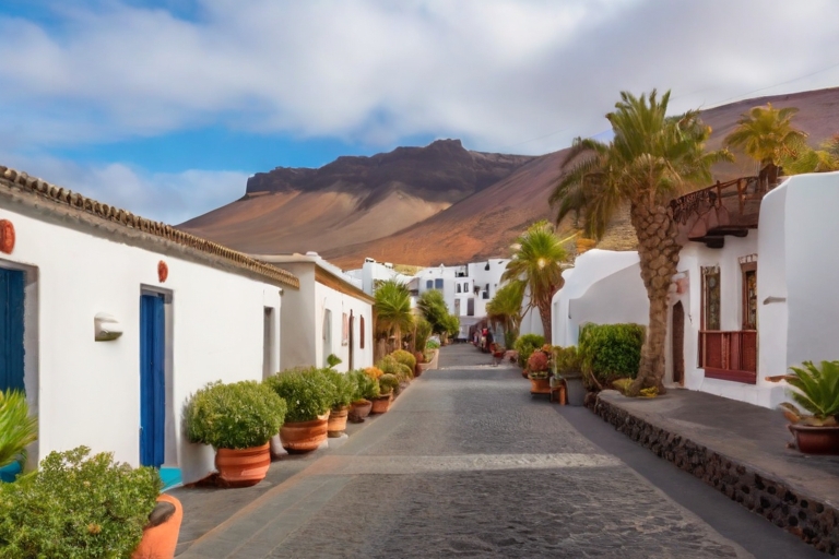 Fem&eacute;s Lanzarote Acccommodation Illustration