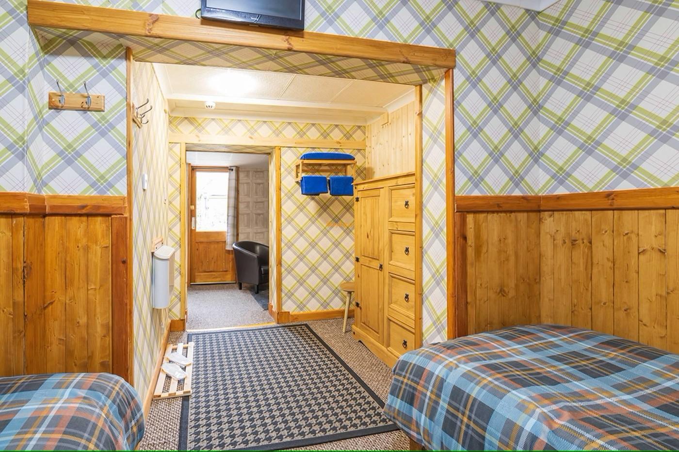 Country Inn For Sale Loch Ness Highland Scotland | Tourism - Front of Property