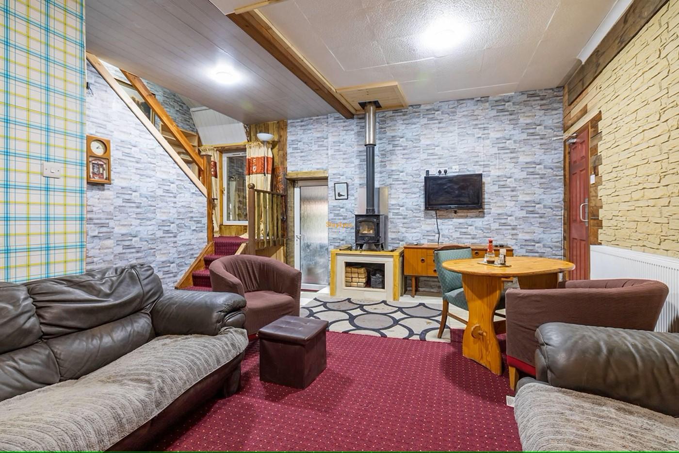 Country Inn For Sale Loch Ness Highland Scotland | Tourism - Front of Property