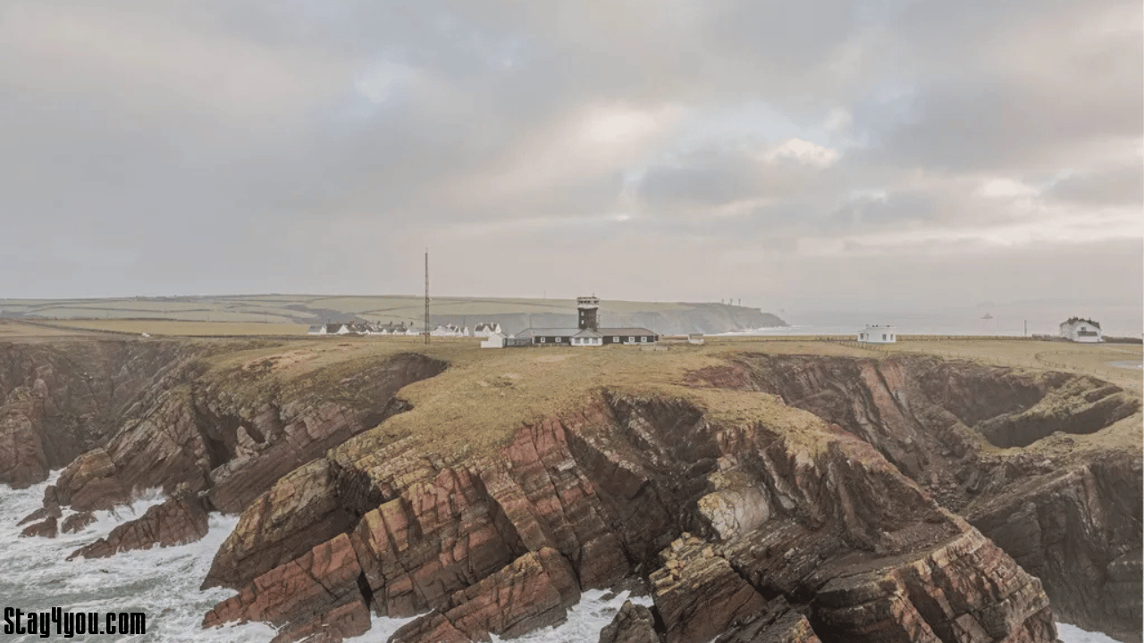 St Ann's Head Lighthouse Bed and Brekfast - Front